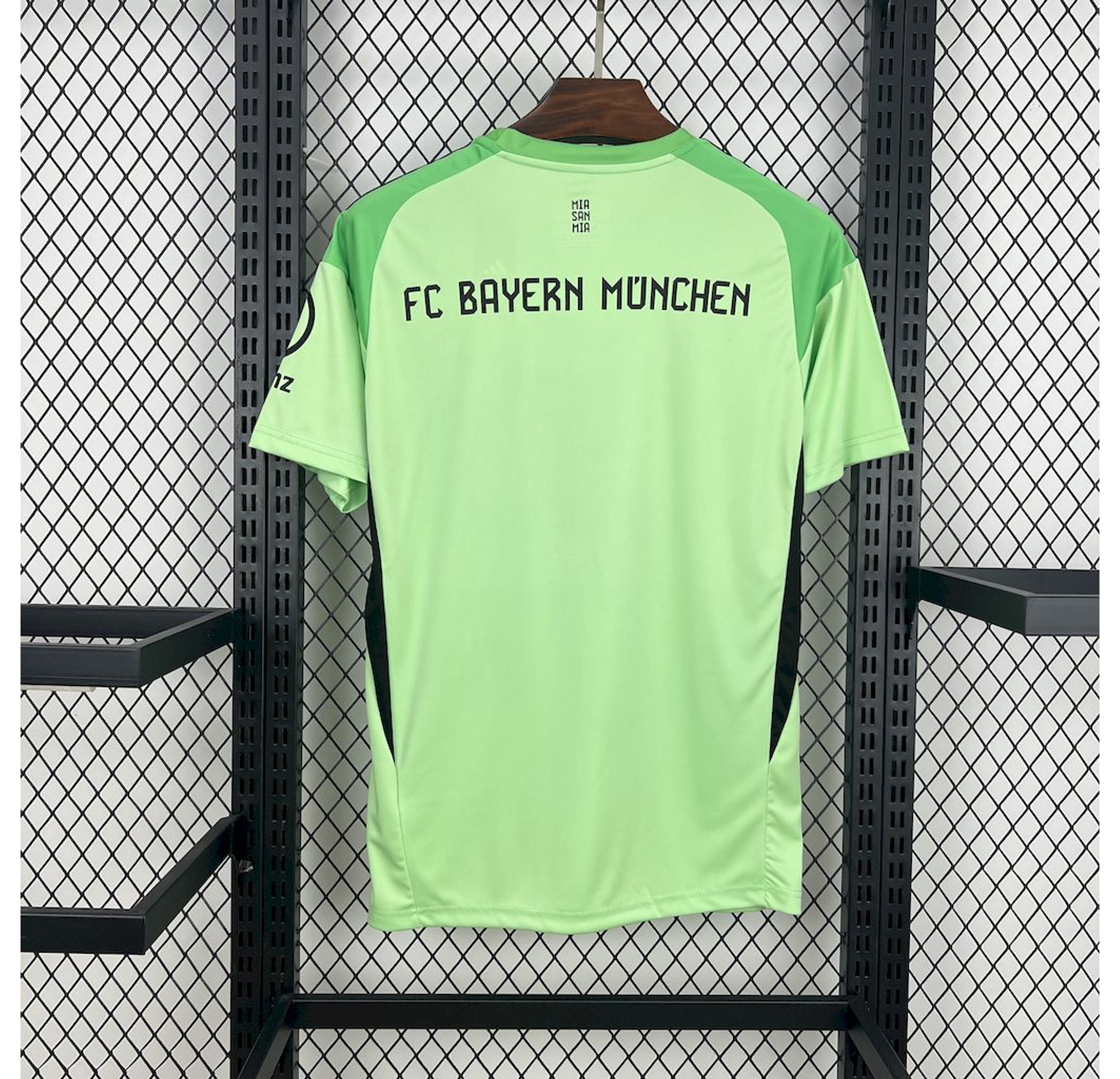 FC Bayern Munich guarda-redes 2025-26 3