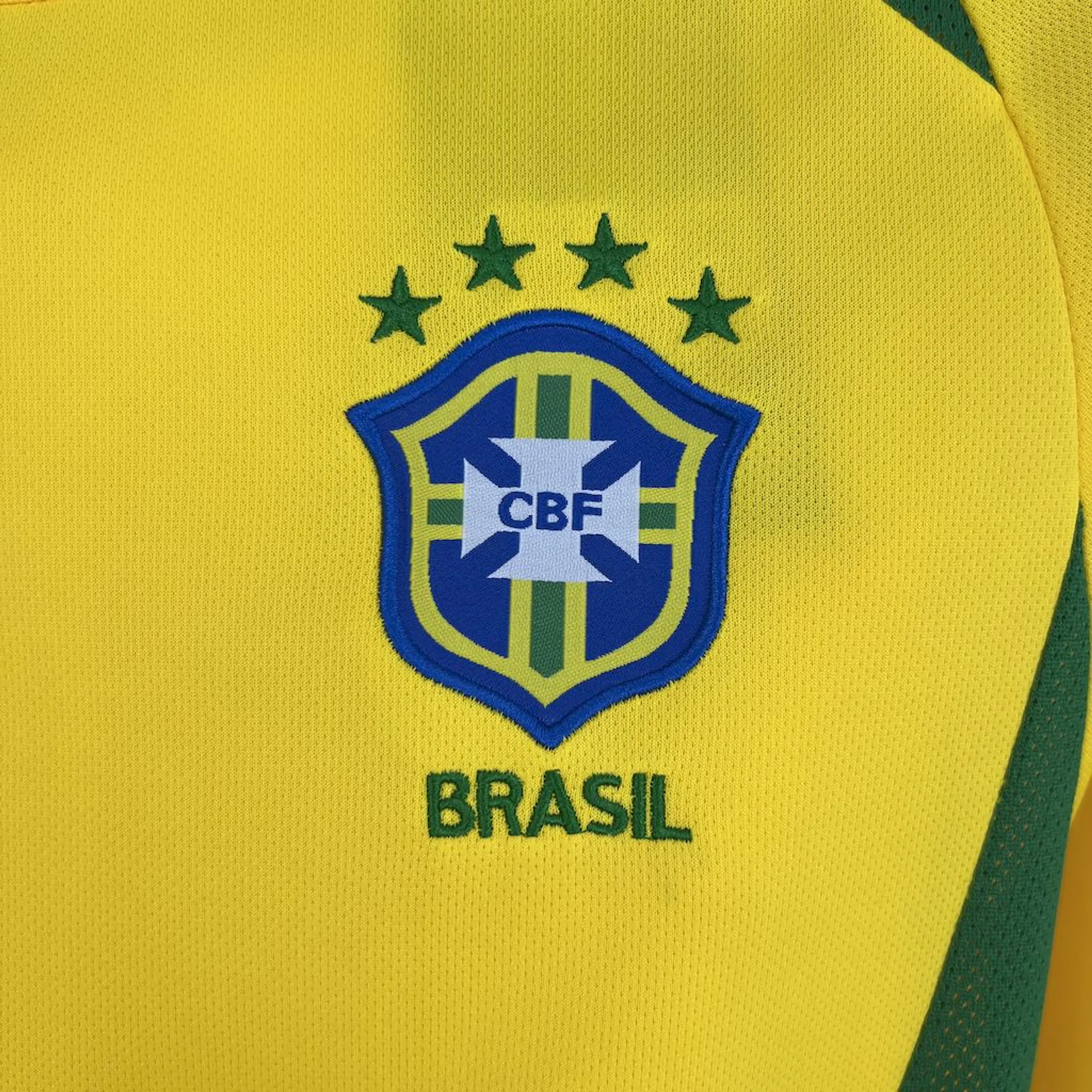 Brasil Kit Criança retro 2004 2