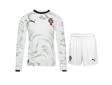 Equipación infantil de Portugal 2025