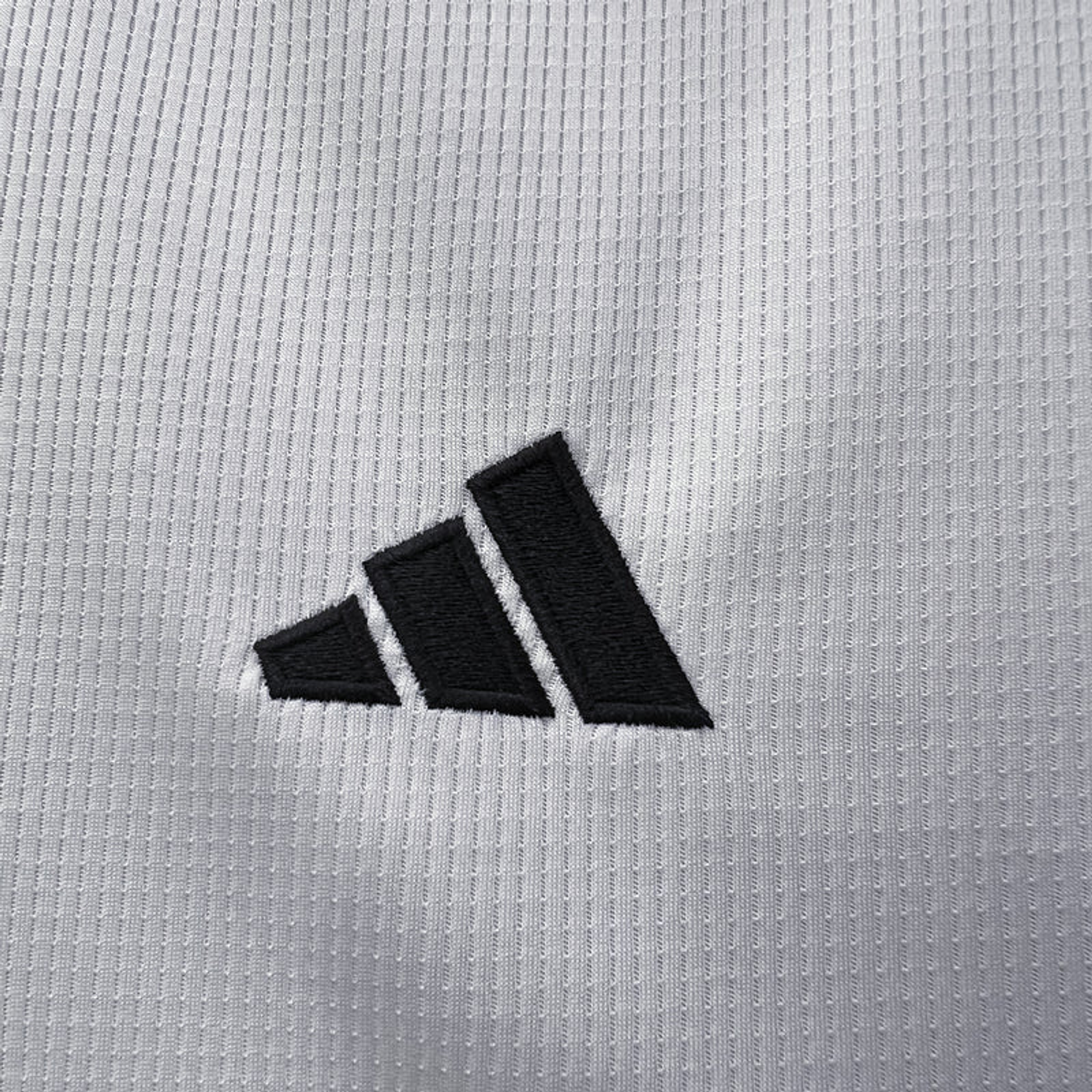 Benfica alternativa 2023-24_Stock 3