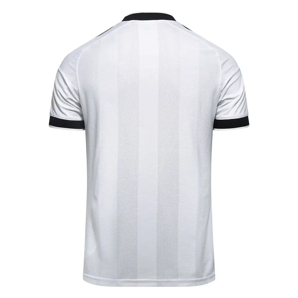 Eintracht Frankfurt away 2026-27 2