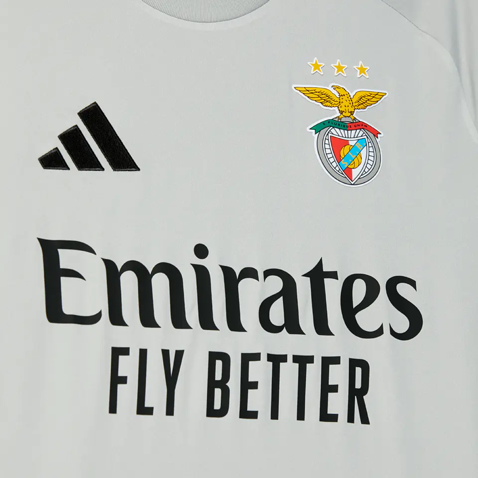 Portero del Benfica 2026-27 3