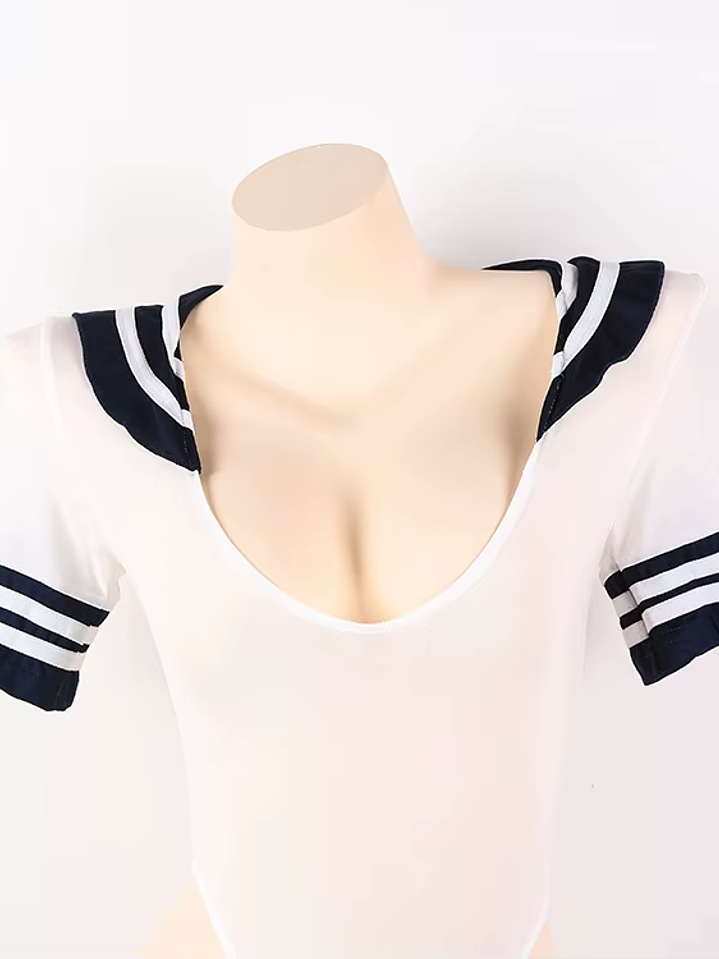 Body blanco colegiala entre pierna abierta 4