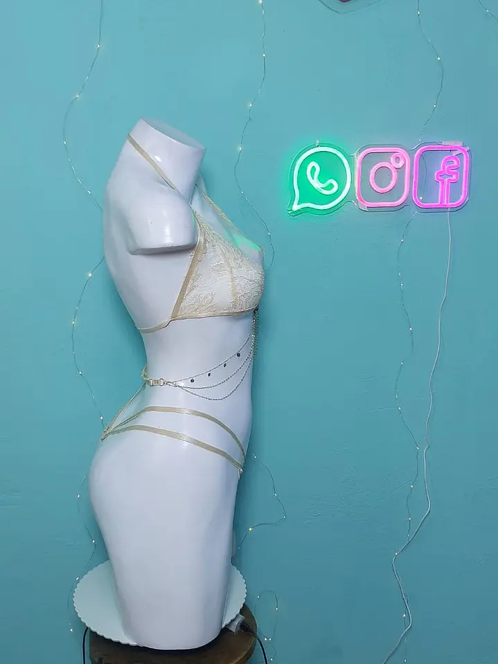 LENCERIA DE ENCAJE TRANSPARENTE CON CADENA SEXI - VERENIS 3