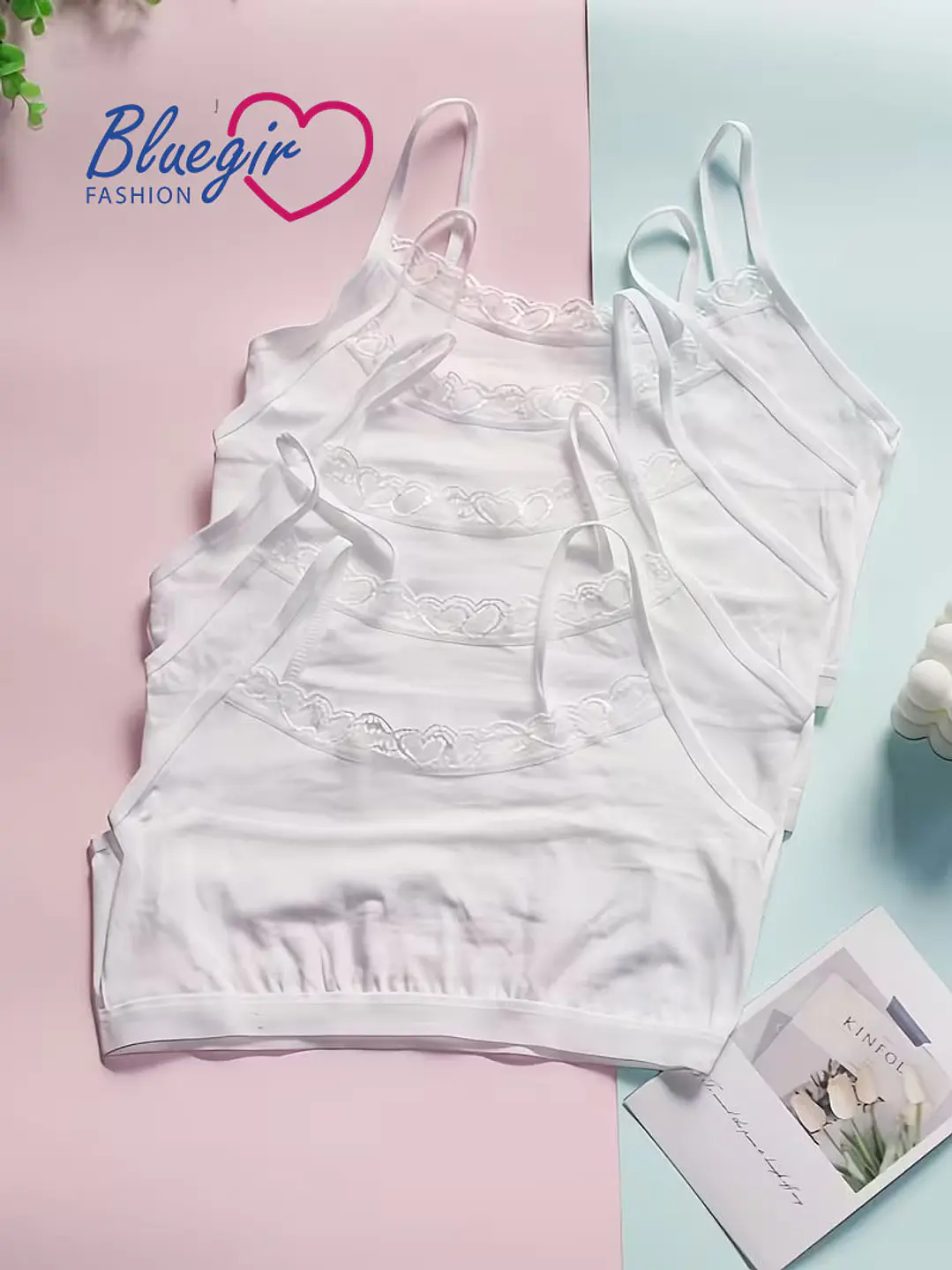 MICRO TOP DE TIRANTES CON ENCAJE EN EL PECHO DE DETALLE CORAZON LUNA 1