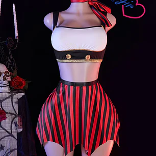 ⚔️ Capitana Pirata Sexy con un Estilo Audaz e Irresistible zafina