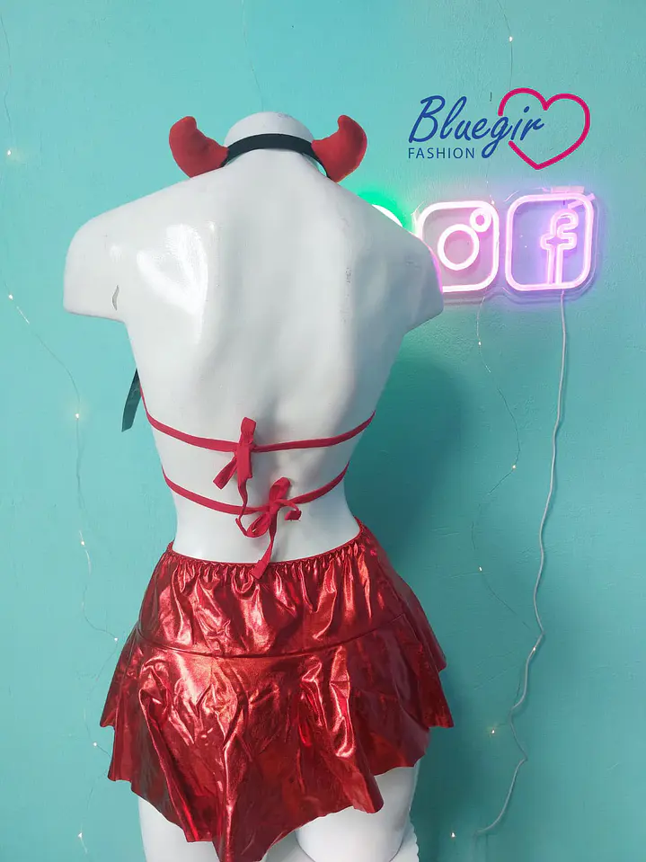 🔥 Diablesa Sexy: Un Look Atrevido y Seductor  2