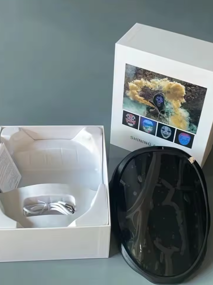 Máscara de aplicación brillante. APP en tú móvil.   3