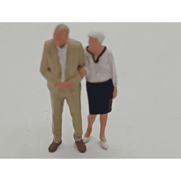 Figura de un pareja mayor en escala HO