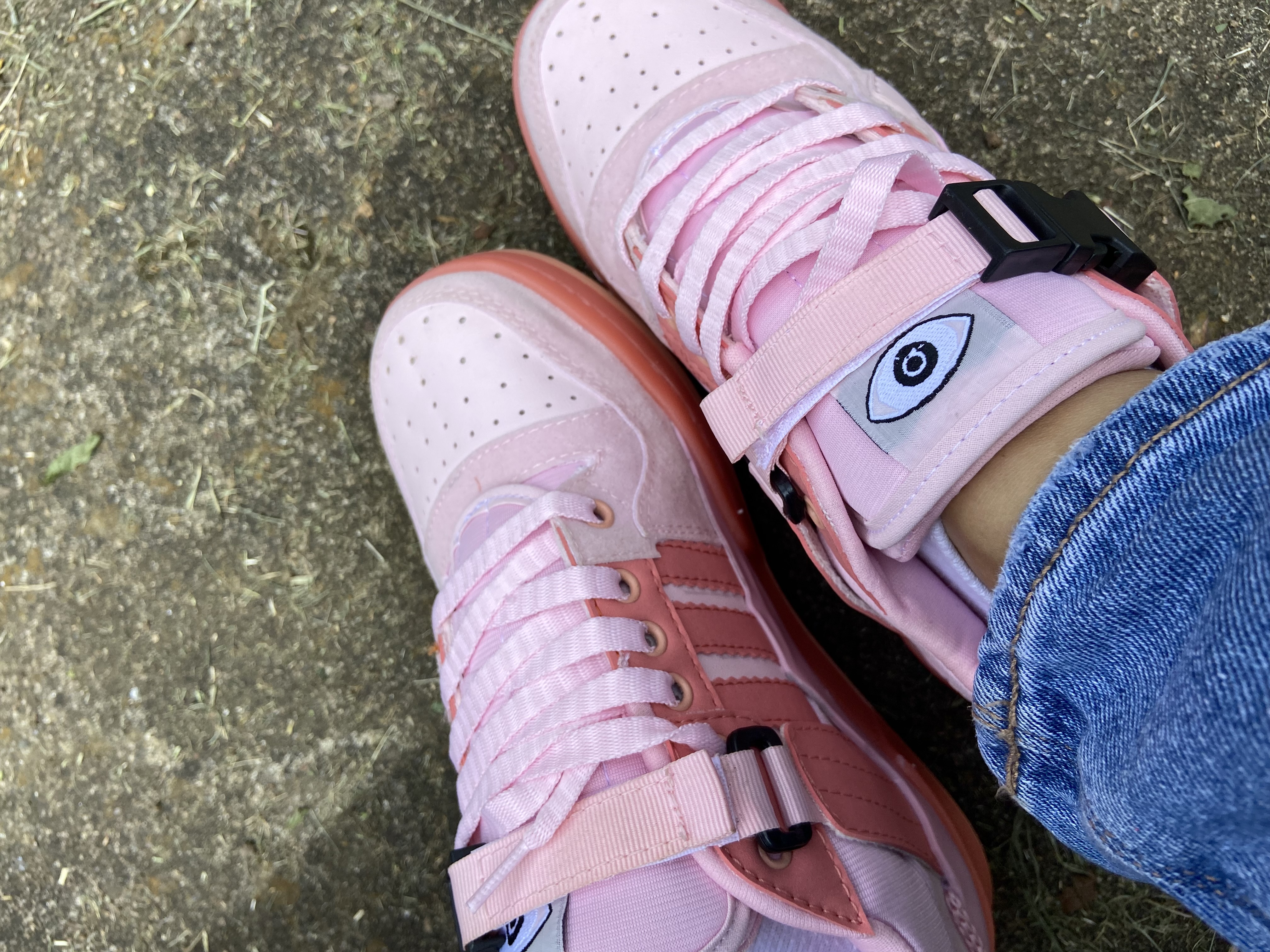 Bunnie Rosa Forum x Bad bunny rosa