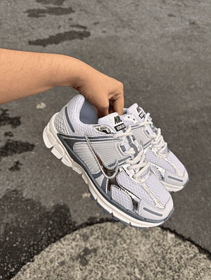Nike vomero gris y plata