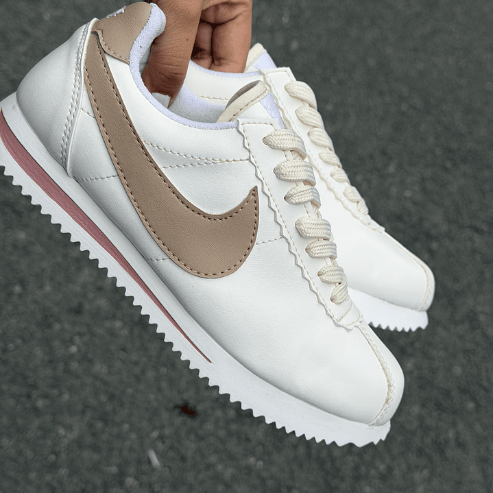 Nike borrador rosa 2