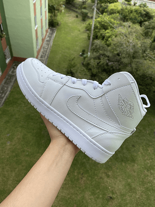Jordan bota blanco