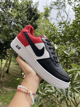 af1 negro y rojo 