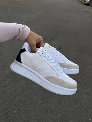 Adidas atras negros