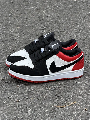 Jordan corto rojo y negro 