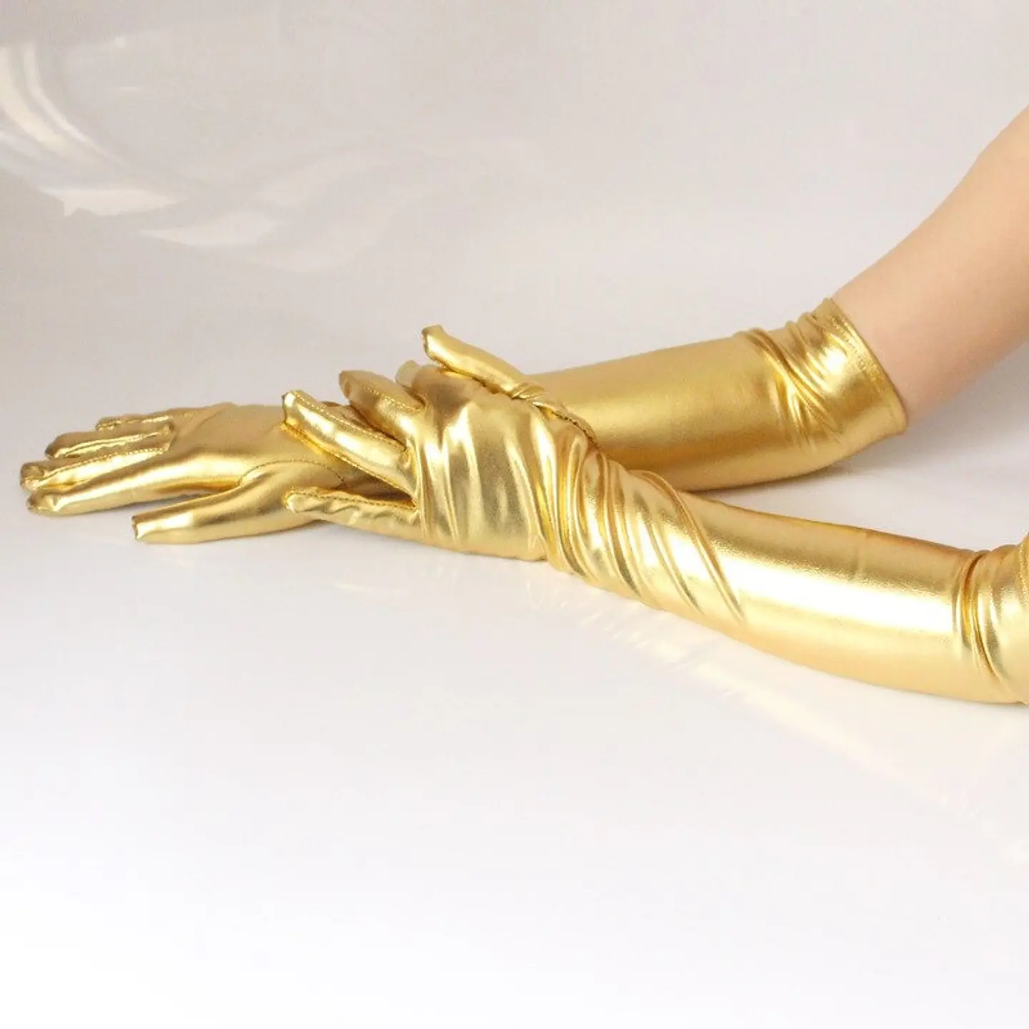 GUANTES DORADOS 1
