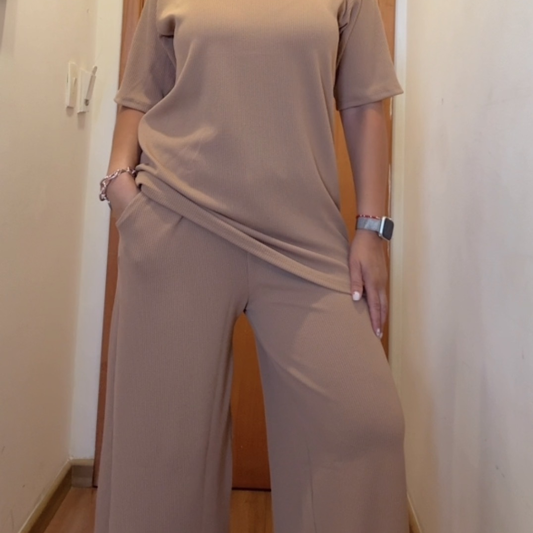Conjunto Palazo Overzize Camel 1