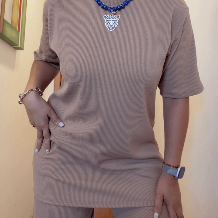 Conjunto Palazo Overzize Camel 5