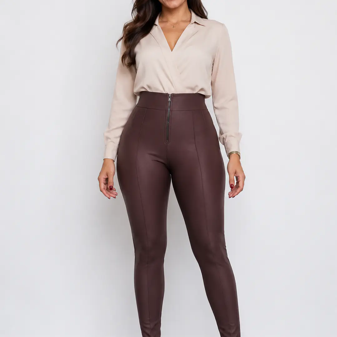 Pantalón Prada modelo Skinny Marrón  1