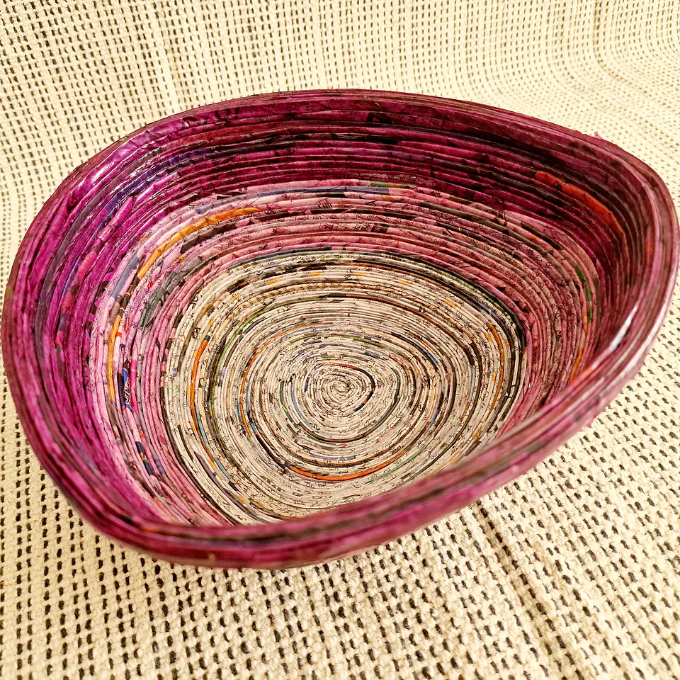 Decorative bowl made from recycled paper - Sri Lankan crafts 2