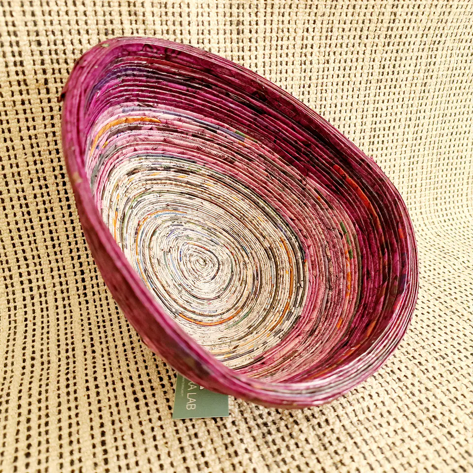 Decorative bowl made from recycled paper - Sri Lankan crafts 4