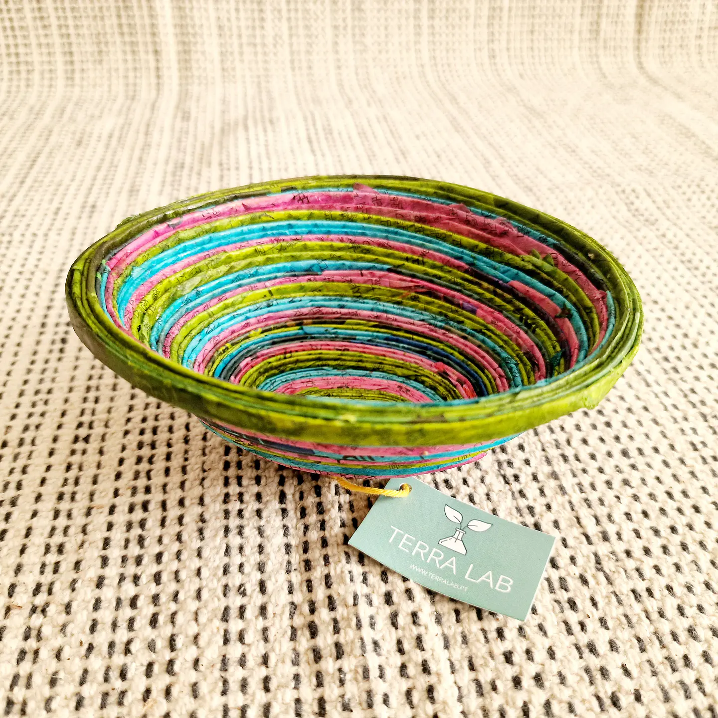 Small Decorative Recycled Paper Bowl - Sri Lankan Crafts 1