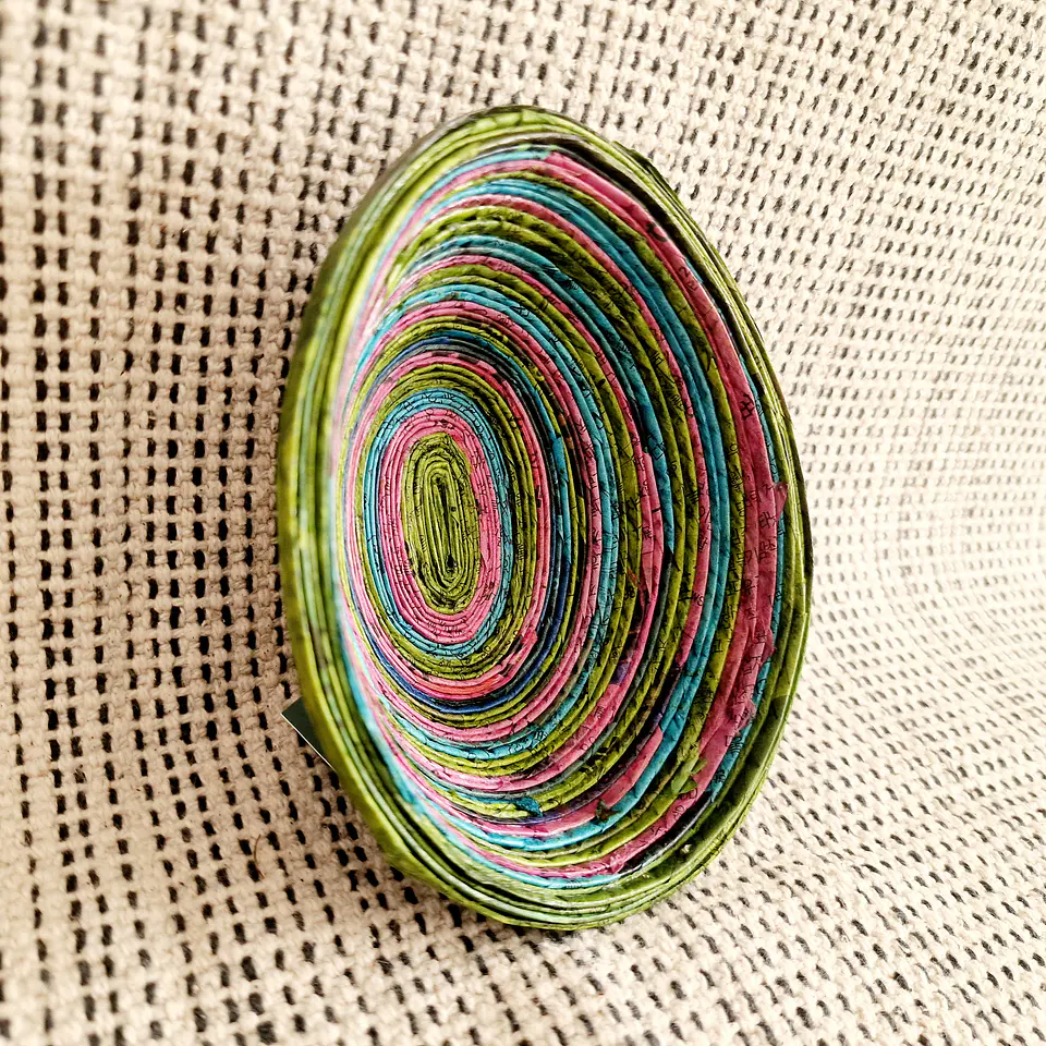 Small Decorative Recycled Paper Bowl - Sri Lankan Crafts 3