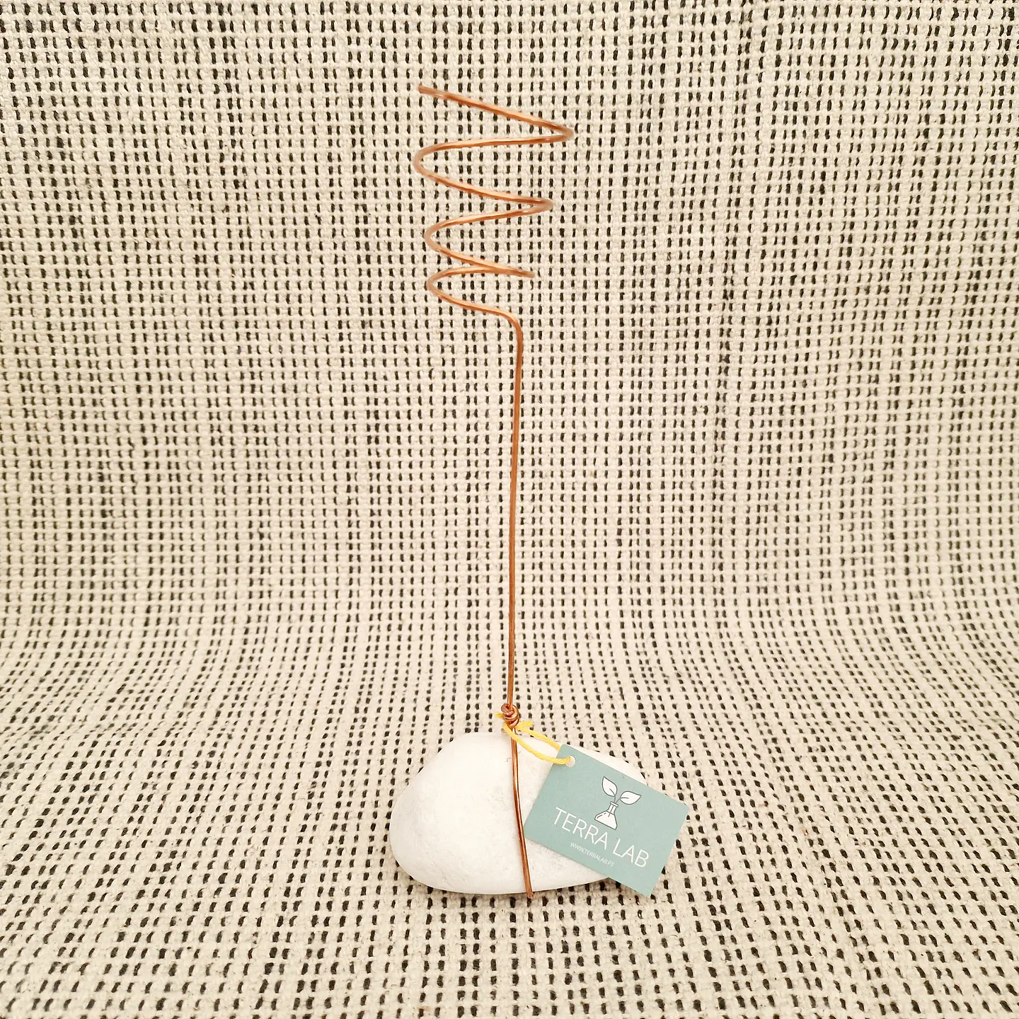 Stone and Copper Air Plant Stand – Natural and Minimalist Elegance 3