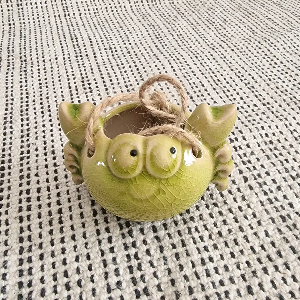 Ceramic Hanging Crab Air Plant Holder 3