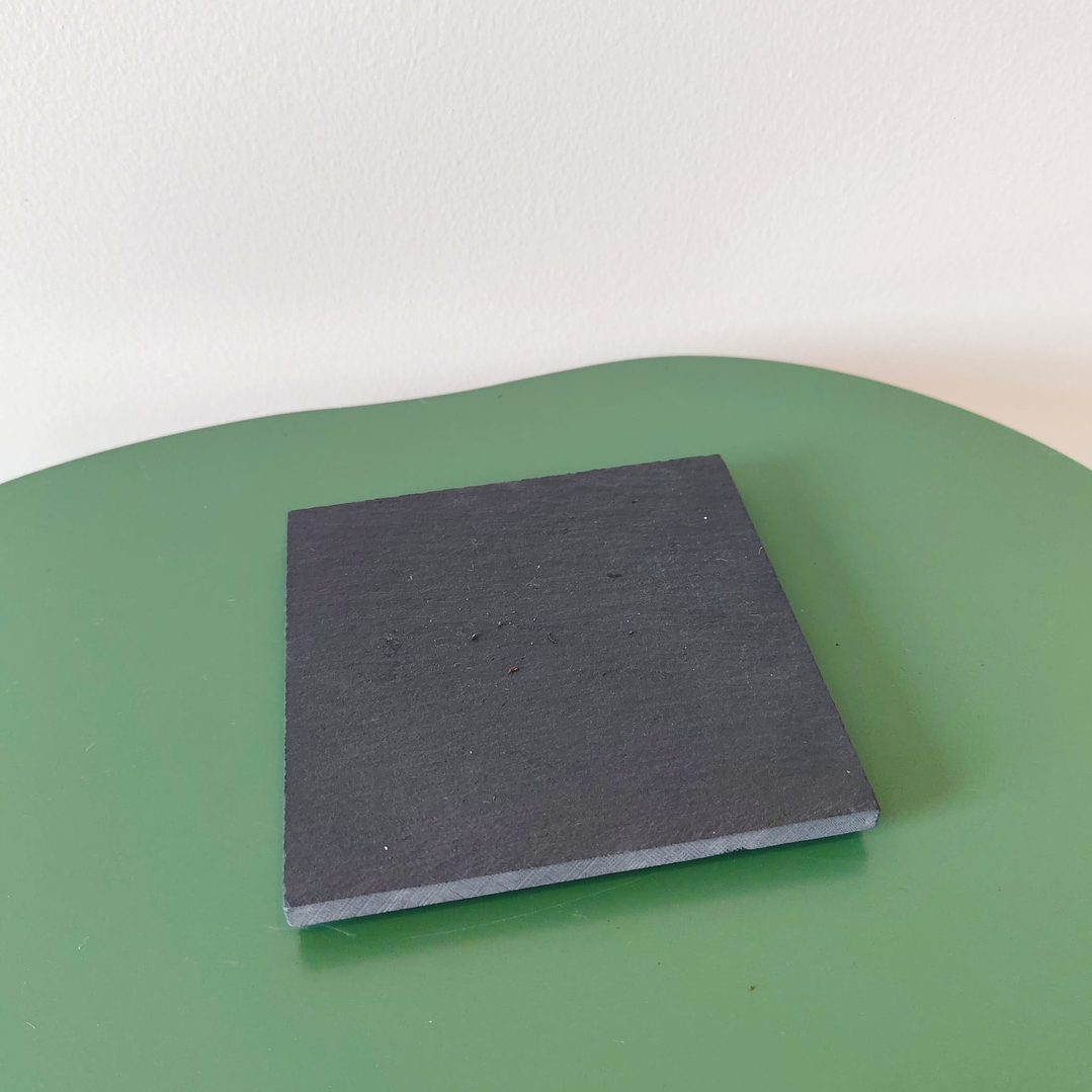 Base de Xisto para Kokedamas – Suporte Natural e Sofisticado 2