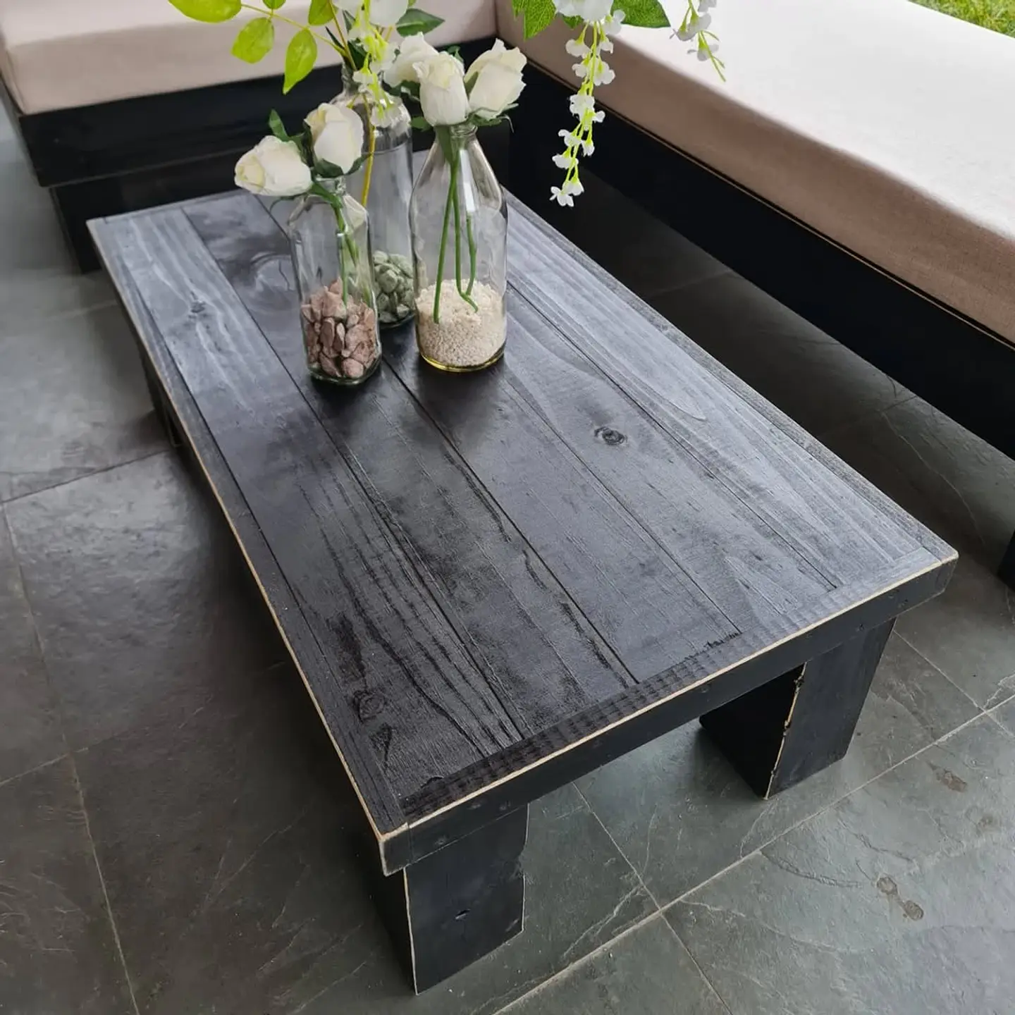 Terraza Balcón en L - Madera Negra con bordes gastados 5