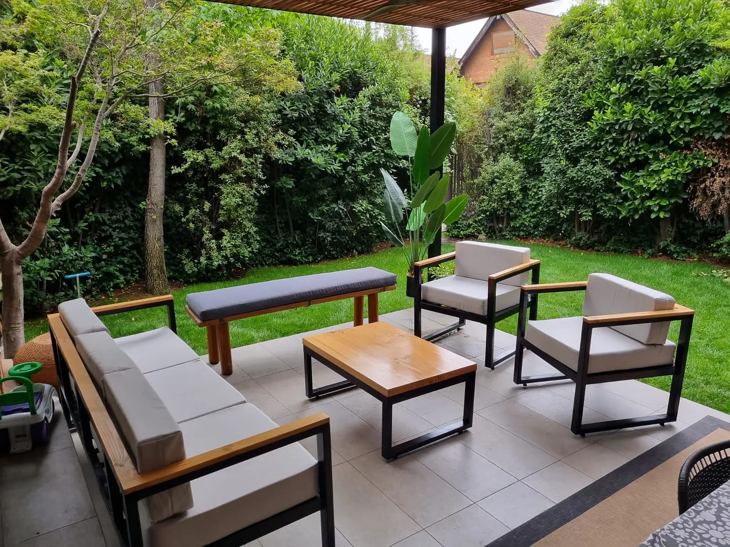 Living terraza Industrial 5 personas 3