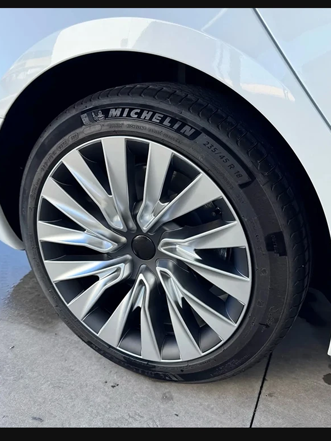 4PCS Wheel Cap 18 Inch Turbine Automobile Hubcap for Tesla Model 3 1