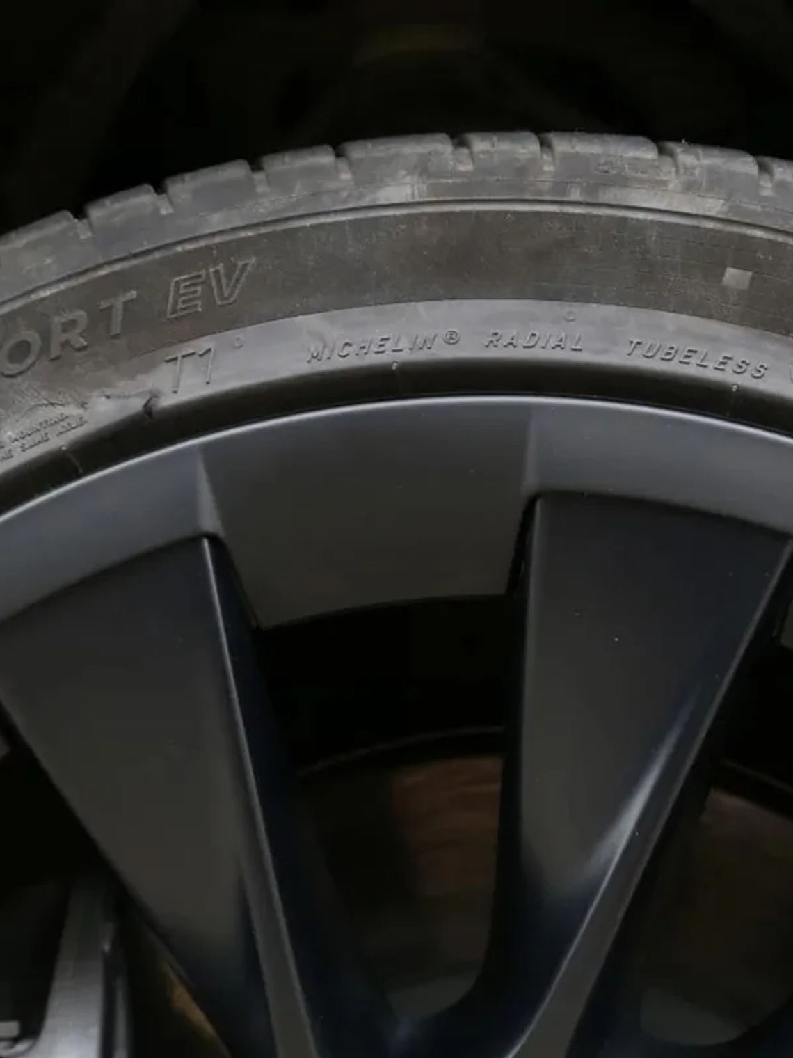 Tesla Model Y 20 Inch Rim Wheel Hub Protection Patch Protectors 16