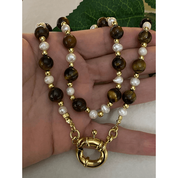 collar perlas de río y piedra ojo tigre 4