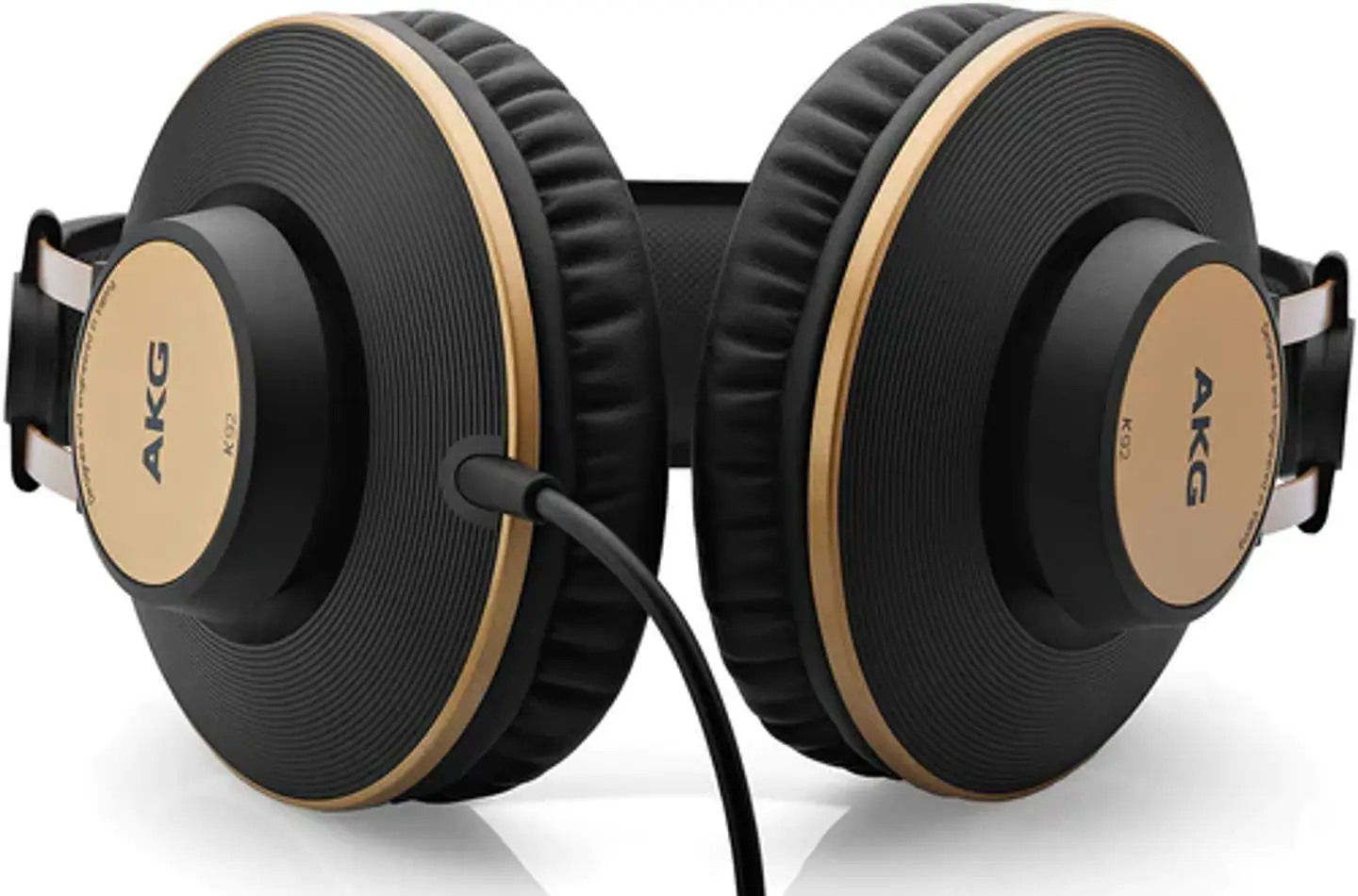 AUDÍFONO AKG CERRADO K92 3