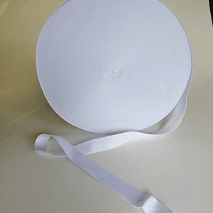Cinta falla poliester blanca rollo de 2 cms. x 50 mt.