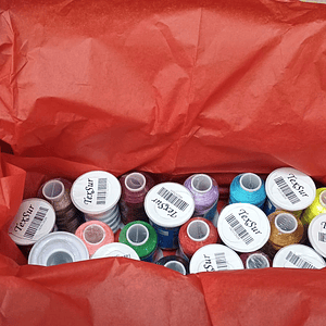 Set 24 hilos para bordar a maquina 1.000 mts.