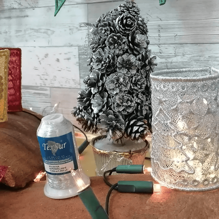 Hilo de bordar metalizado plata texsur 1000 mts. 4