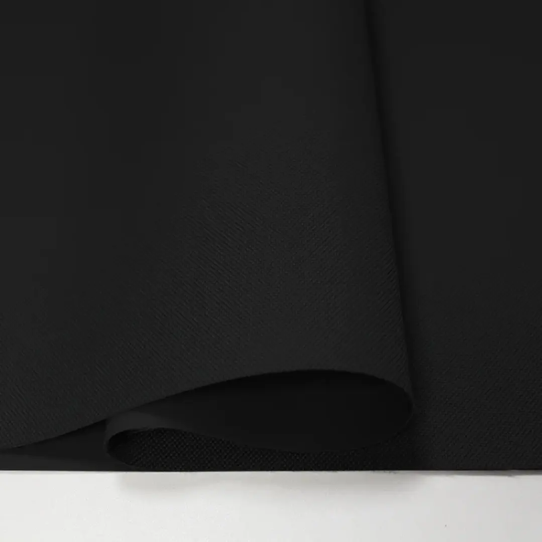 Engomado negro 1 mt. x 1.50 600x400d pvc 1