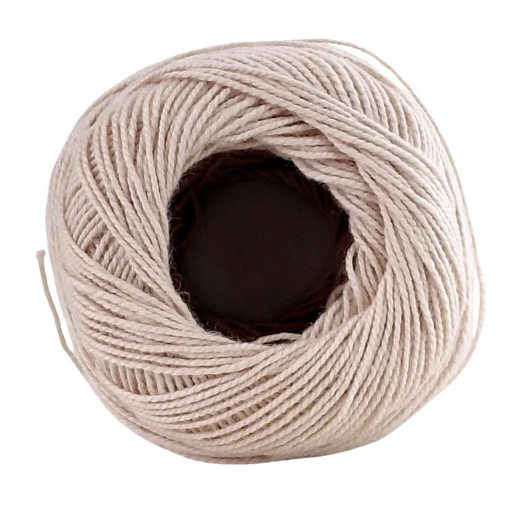 Hilo perlé 100% algodón arena 80 mts. 3