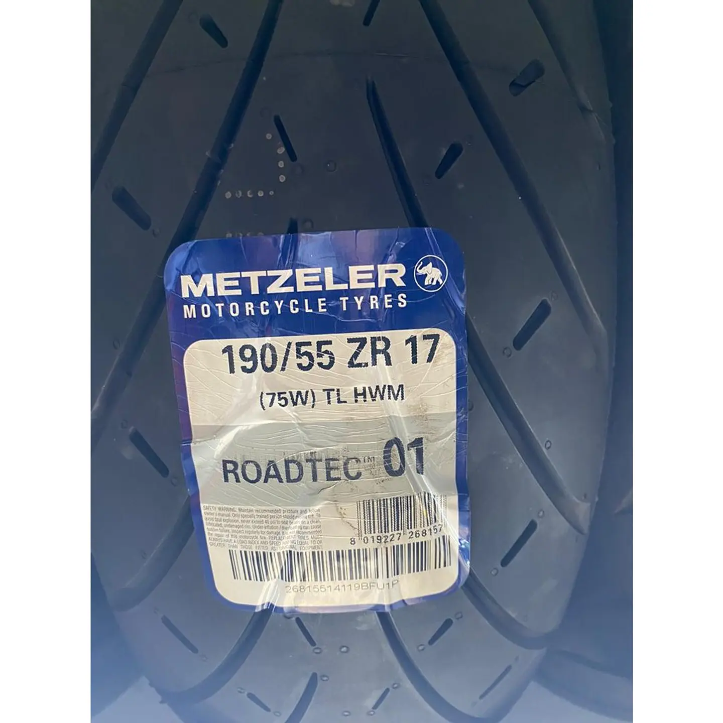 PNEU Metzeler Roadtec 01,  190/50 ZR17 73W Atrás . DOT  2916 1