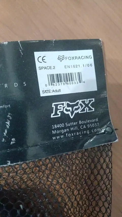 Joelheira Fox Racing