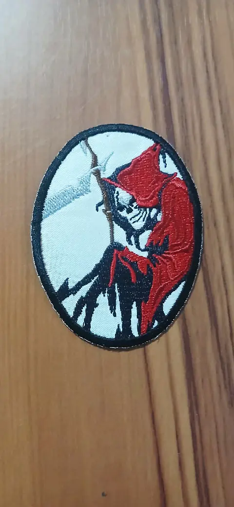 Emblema Académicos Cavera branco vermelho Brasão