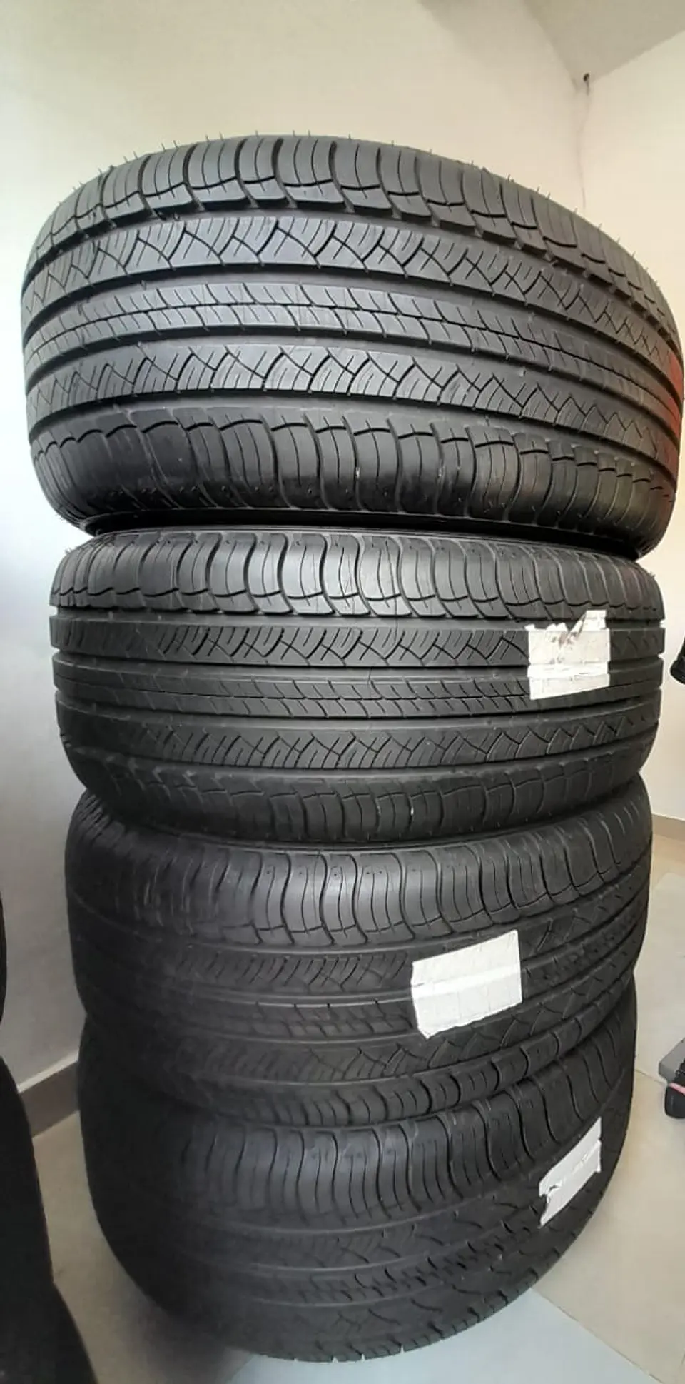 PNEUS DE CARRO MICHELIN 255/50 R20 1