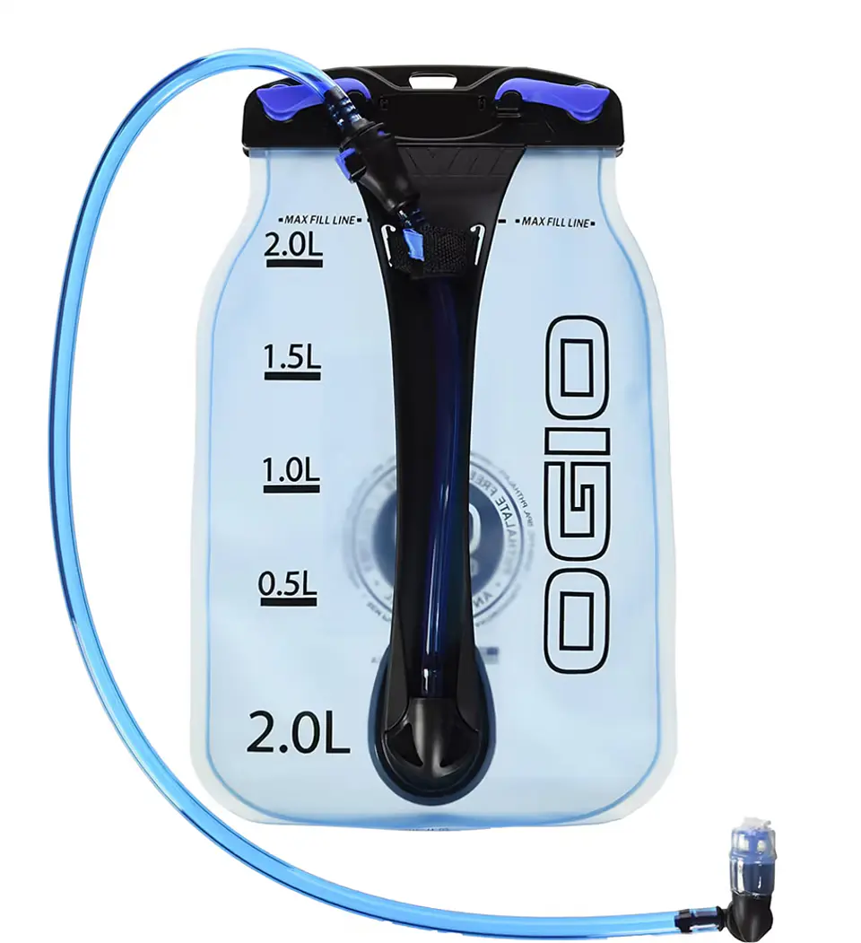 Mochila Ogio Safari D3O, com protetor de costas D3O incluso e reservatório de hidratação de 2 litros, ideal para motociclismo, bicicleta, trilhas e atividades ao ar livre. 3