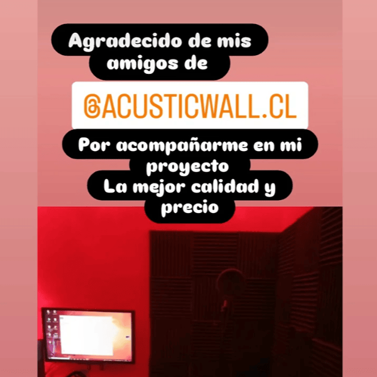Estudio musical aislado con espumas acústicas AcusticWall, reseña de cliente destacando calidad y precio