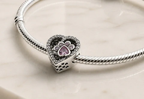Charm Corazón Huellita