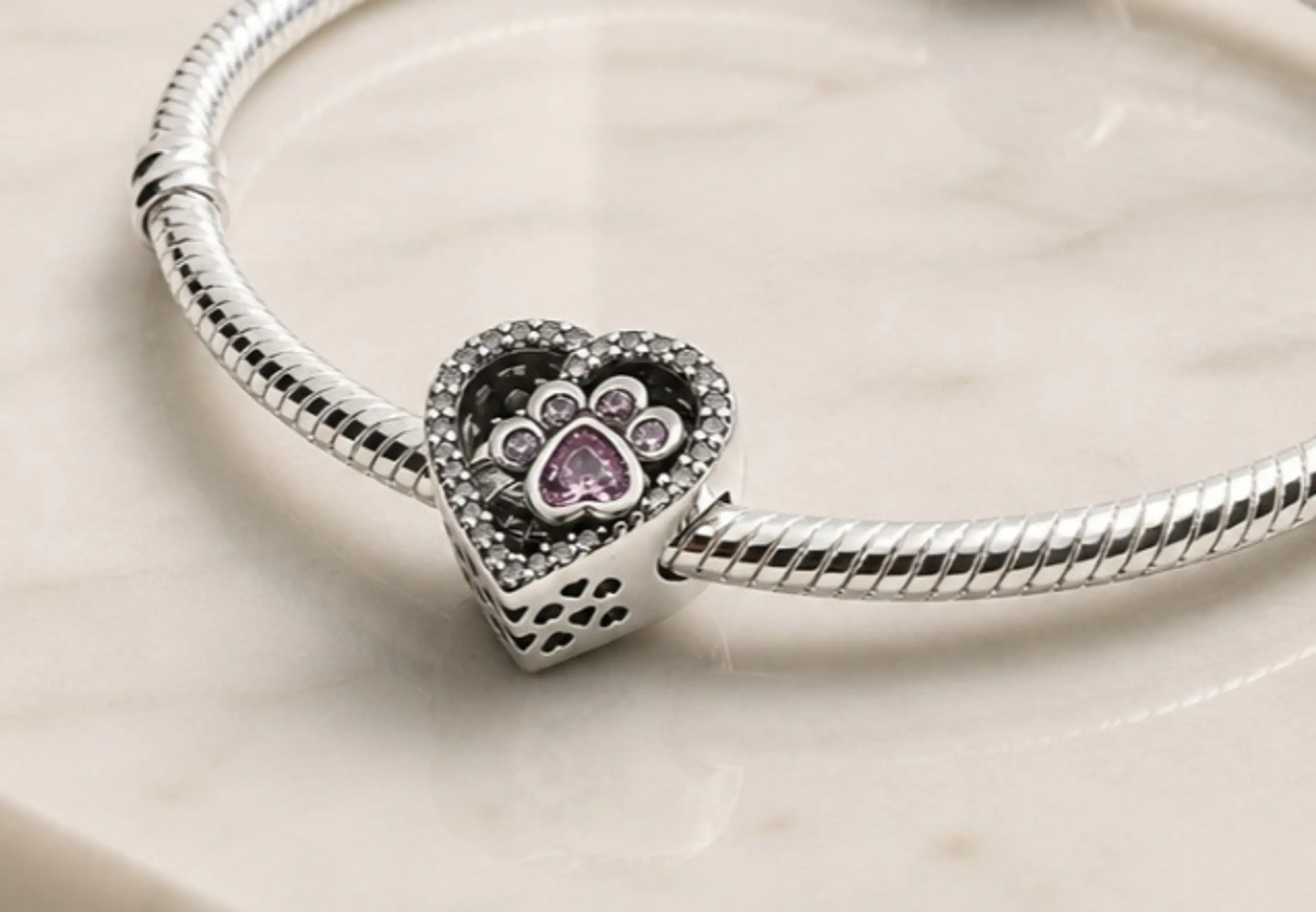 Charm Corazón Huellita 1